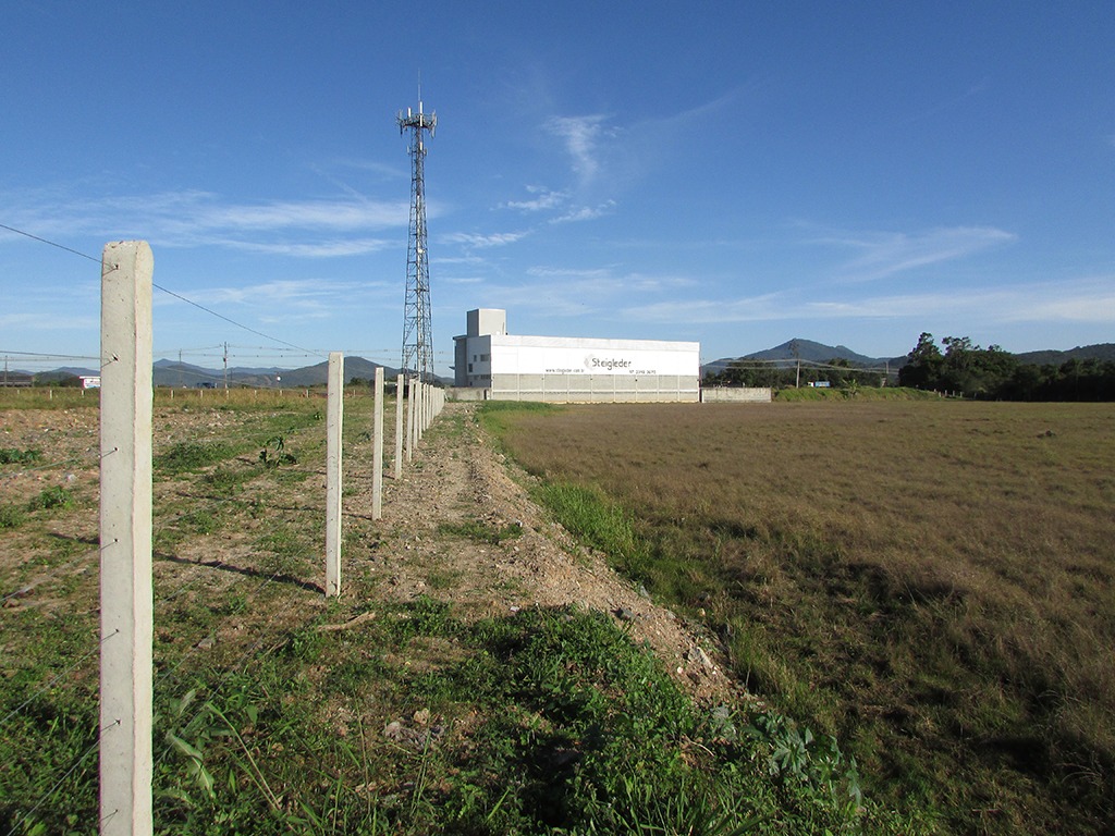 Terreno na BR-101 em Itaipava (Trevo para Brusque) - Itajaí/SC