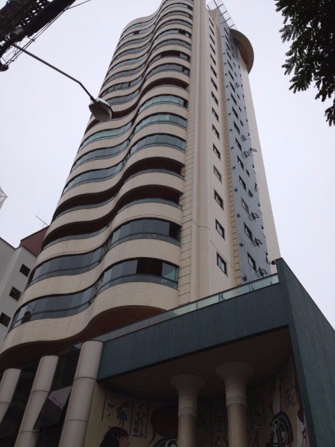 Apartamento no Edifício Nefertari em Balneário Camboriú - SC 
