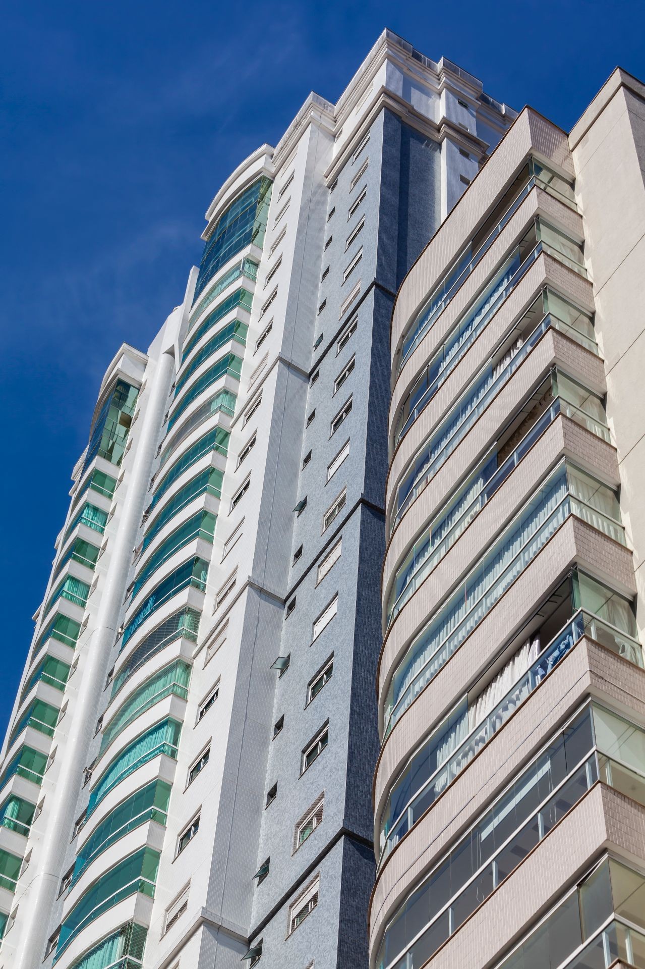 Apartamento Mobiliado no Edifício Torre Esmeralda em Balneário Camboriú