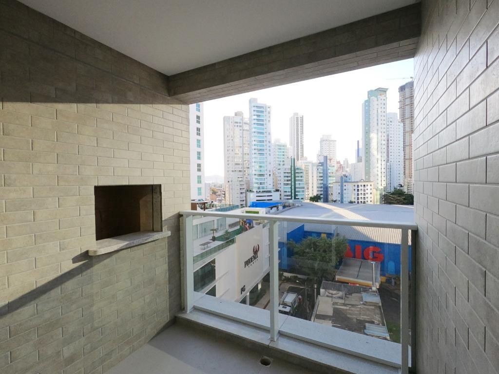 Apartamento Alto Padrão Mobiliado e Decorado Com 3 Suítes, Localizado em Rua Reta ao Mar na Barra Sul em Balneário Camboriú - SC