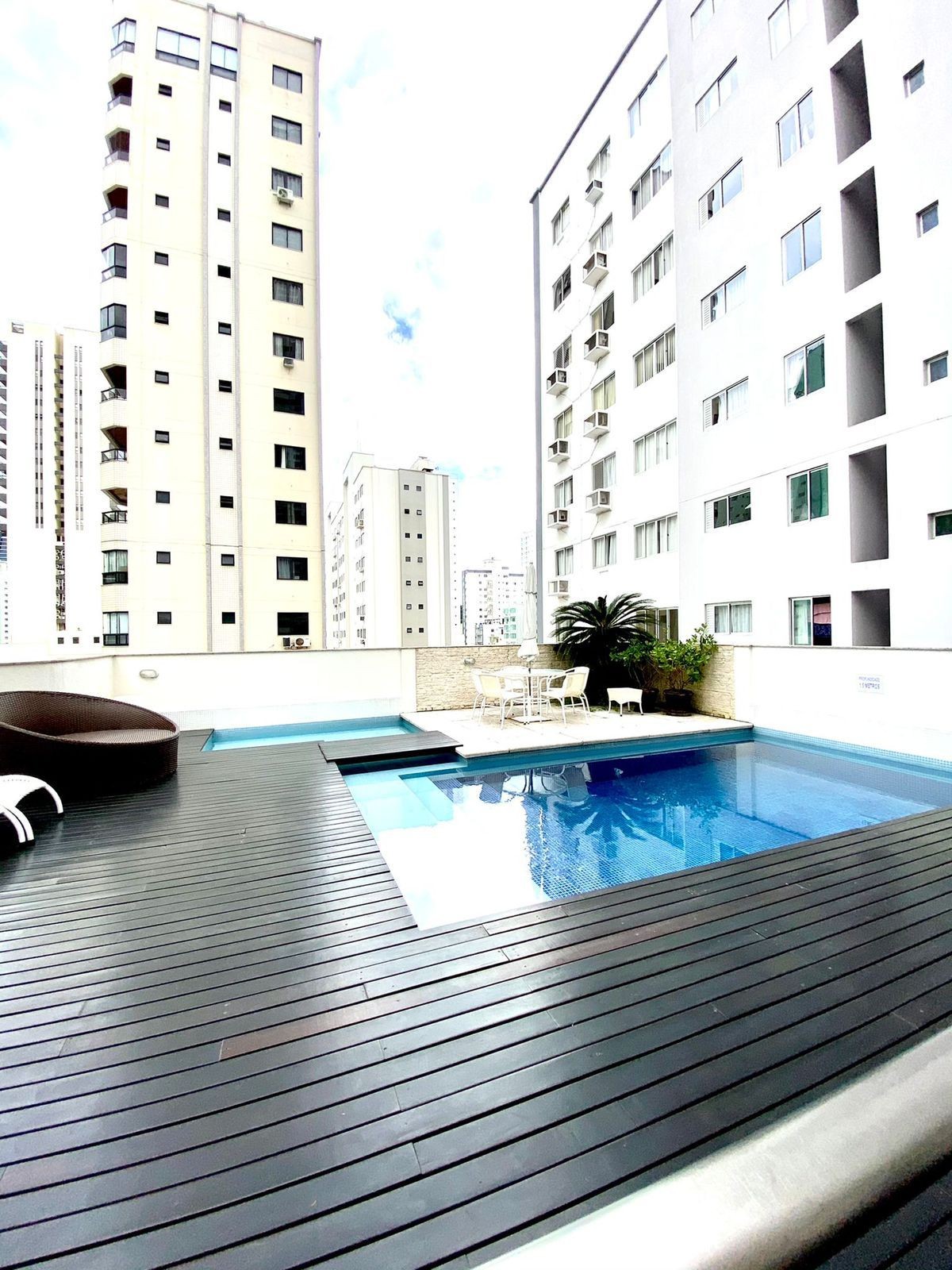 Ótimo Apartamento Mobiliado e Equipado Com 3 Suítes Localizado em Balneário Camboriú-SC