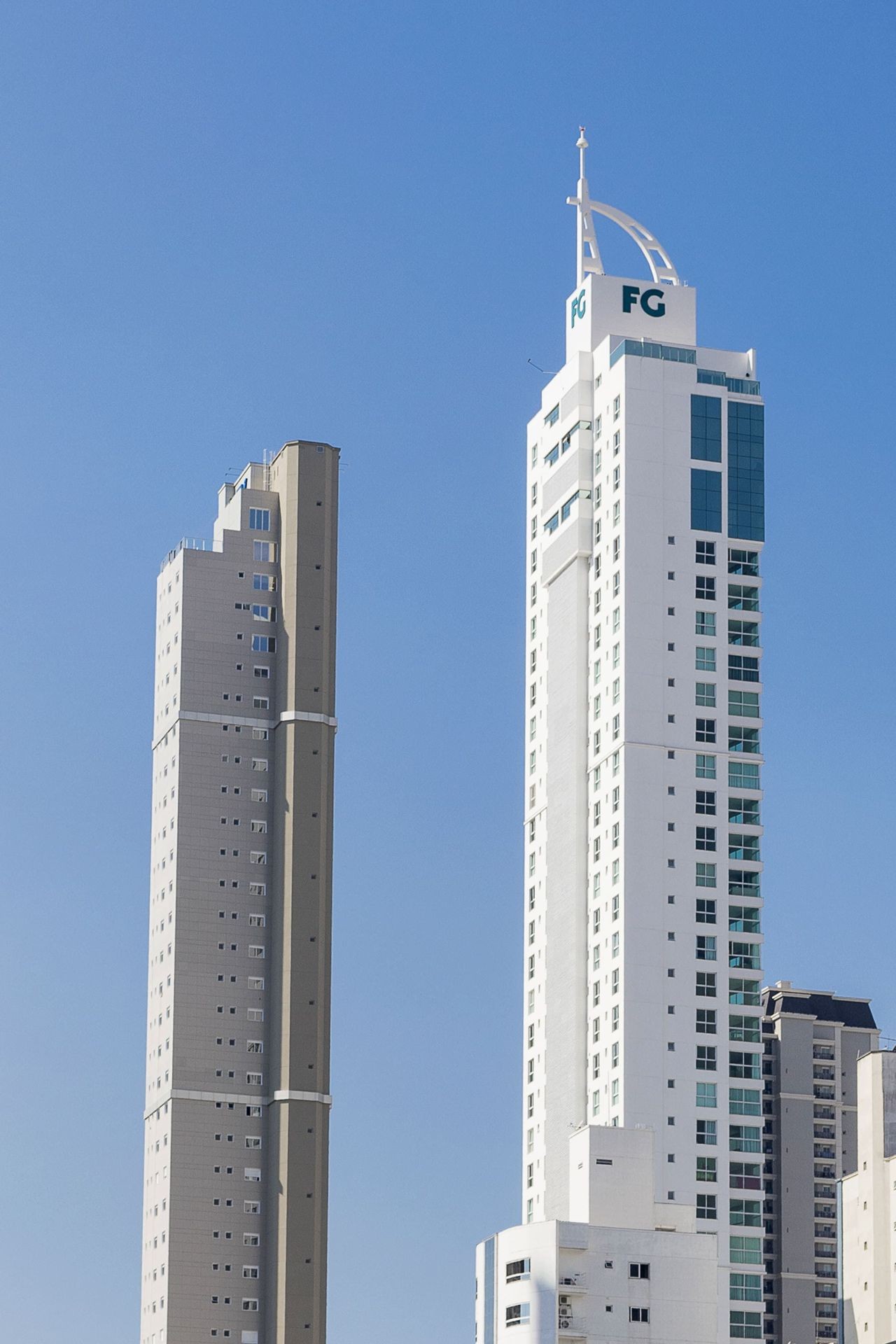 Sala comercial com 99m² no Edifício Splendia Tower em Balneário Camboriú - SC 