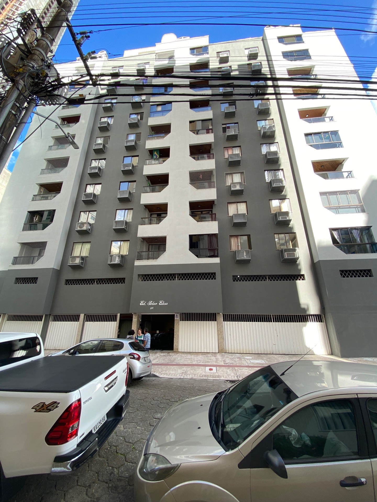 Apartamento Mobiliado Com 2 Dormitórios ao lado do Passeio San Miguel em Balneário Camboriú - SC.