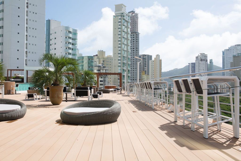 Apartamento de alto padrão com vaga náutica em uma das localizações mais exclusivas da cidade de Balneário Camboriú 