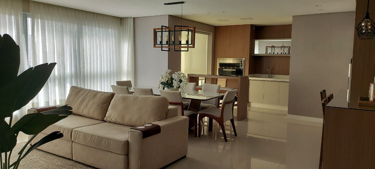 Apartamento Mobiliado com 4 dormitórios à venda sendo 2 suítes, 140.15 m²  - Bal. Camboriú/SC