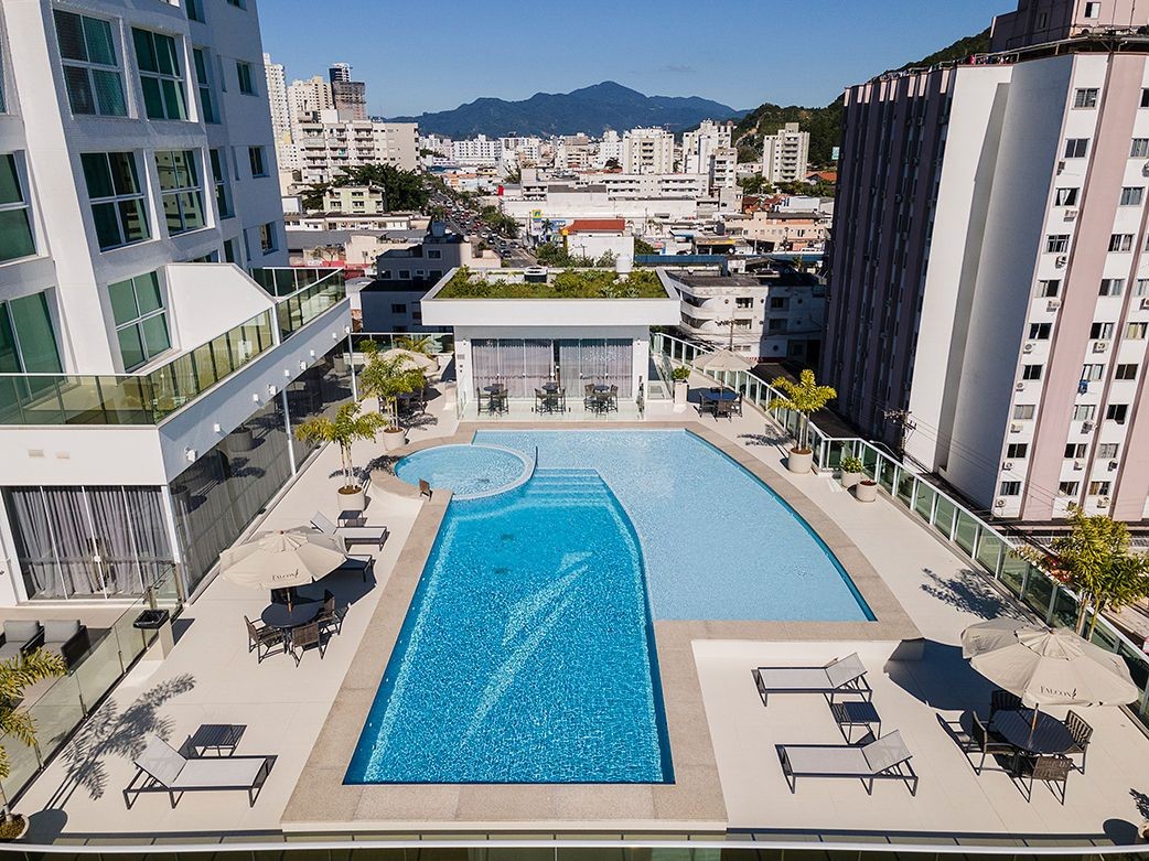 OPORTUNIDADE! Apartamento com 4 Dormitórios Localizado na em Balneário Camboriú -SC 