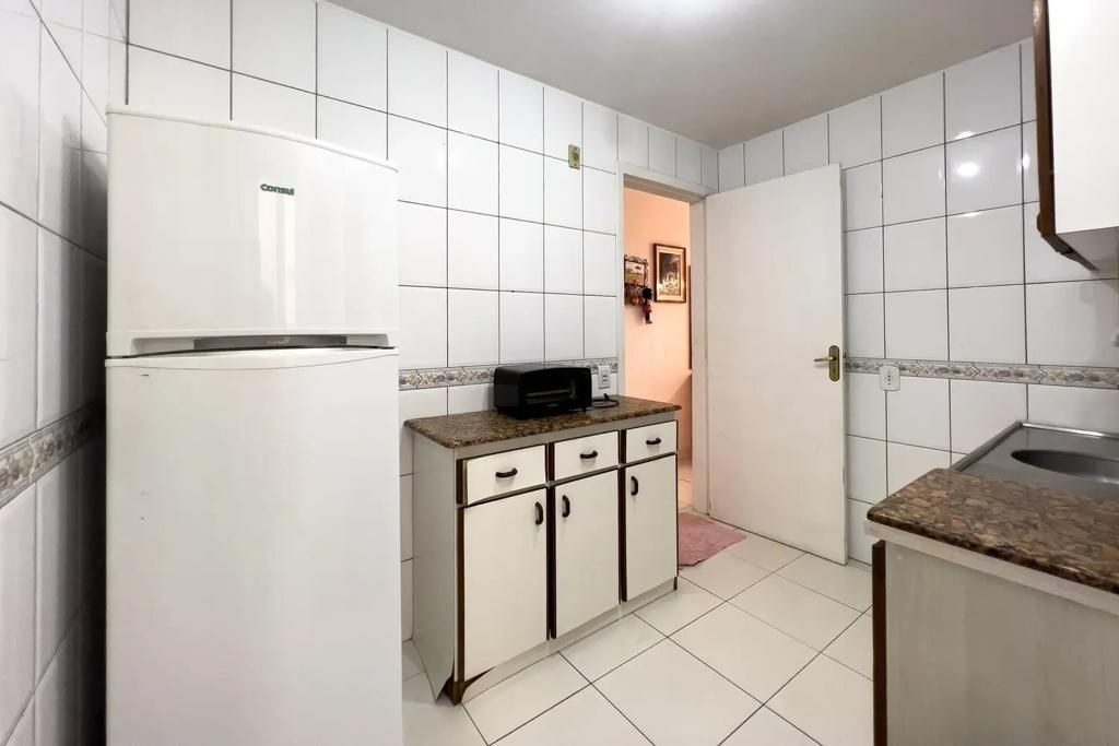 OPORTUNIDADE NA AV. BRASIL! Apartamento Mobiliado com 2 Dormitórios em Uma das Regiões Mais Buscadas na Cidade de Balneário Camboriú - SC