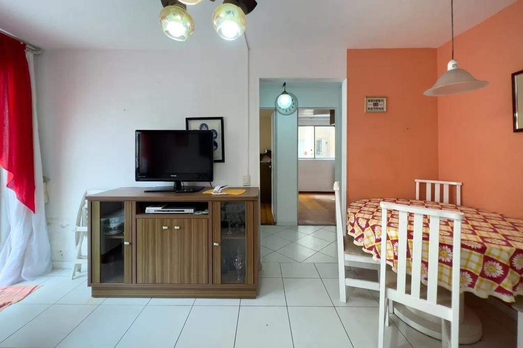 OPORTUNIDADE NA AV. BRASIL! Apartamento Mobiliado com 2 Dormitórios em Uma das Regiões Mais Buscadas na Cidade de Balneário Camboriú - SC