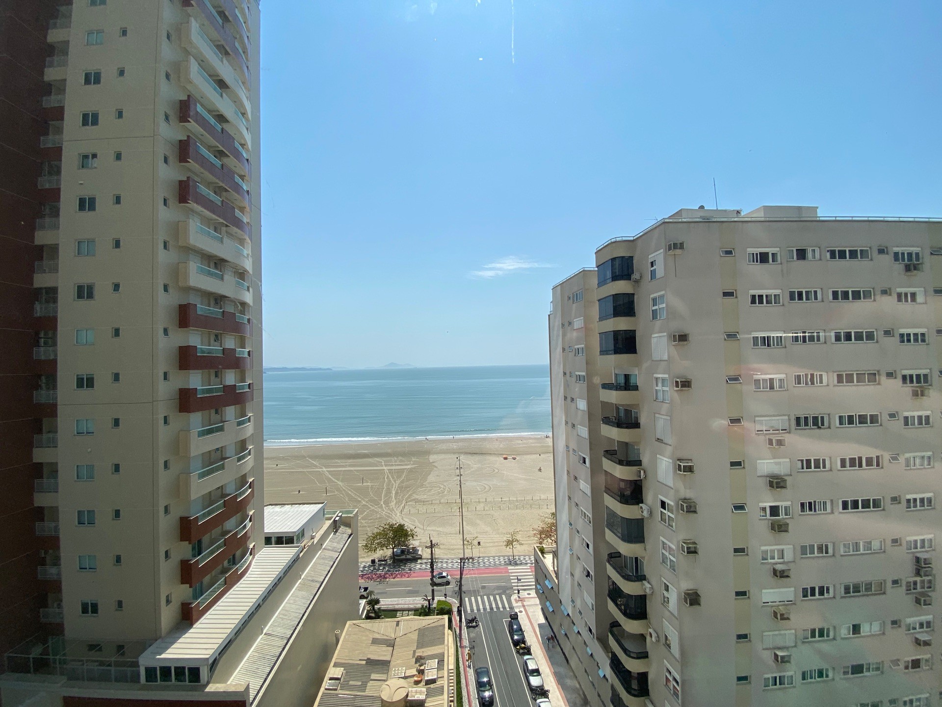 Apartamento Vista Mar e Maravilhoso Padrão EMBRAED com 4 suítes sendo 2 Vista Mar Localizado na Barra Sul em Balneário Camboriú -SC
