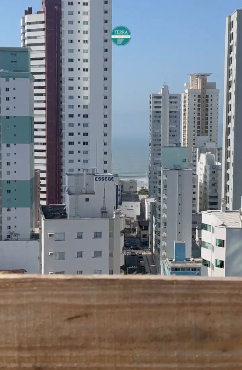 ÚLTIMA UNIDADE! Apartamento Alto Padrão, Próximo ao Mar com 3 Suítes em Empreendimento com Rooftop Localizado no Centro de Balneário Camboriú-SC
