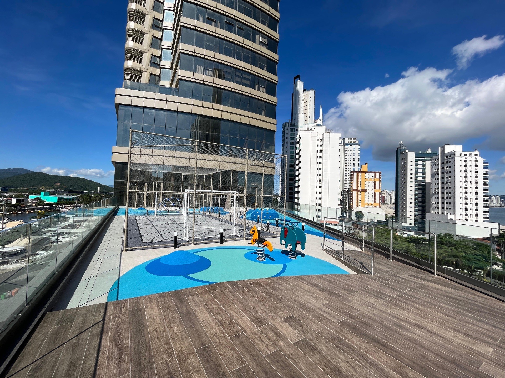 Apartamento Decorado Na Torre I Final II No Maior Empreendimento da América Latina em Balneário Camboriú-SC